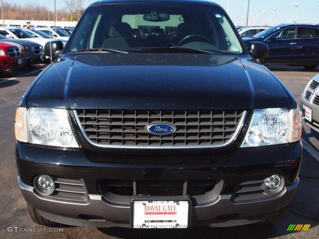 2002 Explorer XLT 4x4 - Black Clearcoat / Graphite photo #8
