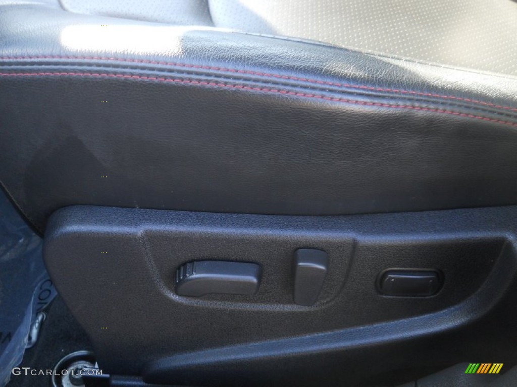2011 Rogue SL AWD - Gotham Gray Metallic / Black photo #10