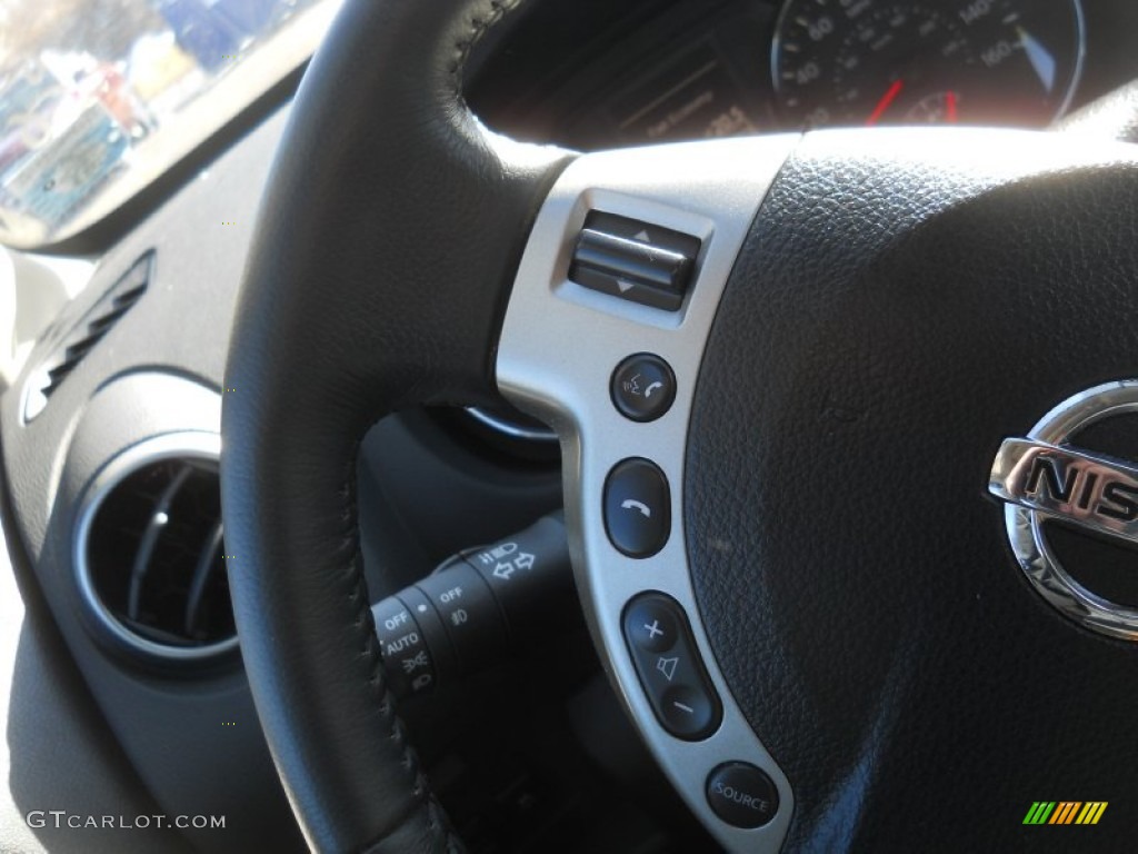 2011 Rogue SL AWD - Gotham Gray Metallic / Black photo #25