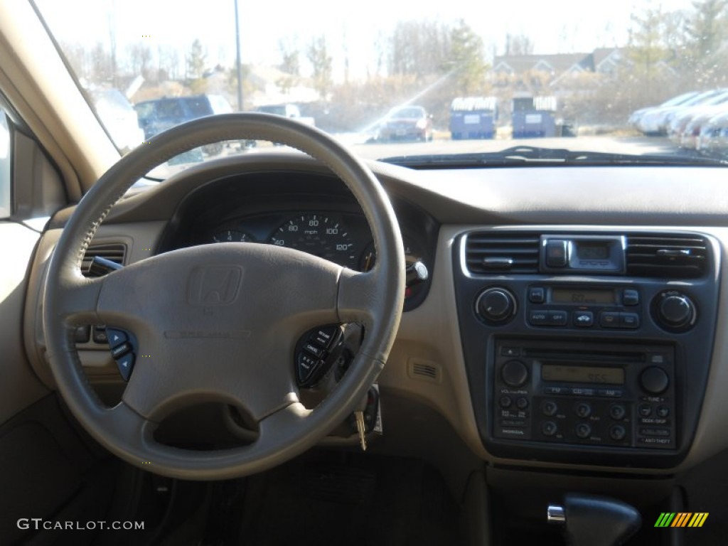 1998 Accord EX V6 Sedan - Taffeta White / Ivory photo #4