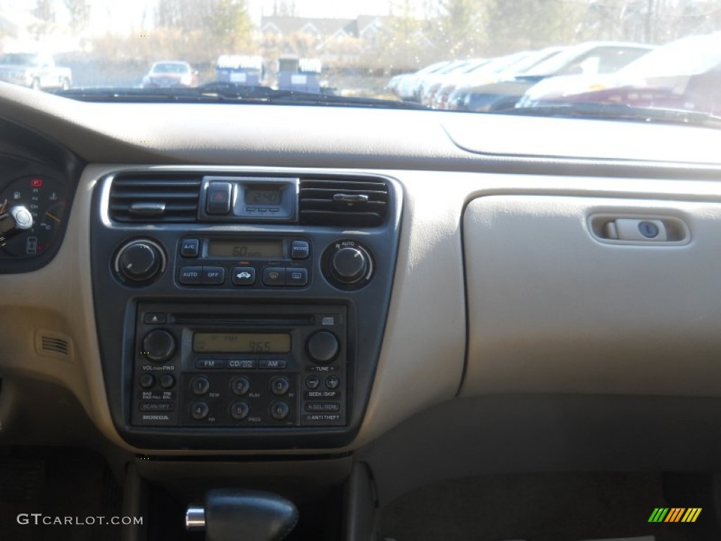 1998 Accord EX V6 Sedan - Taffeta White / Ivory photo #20