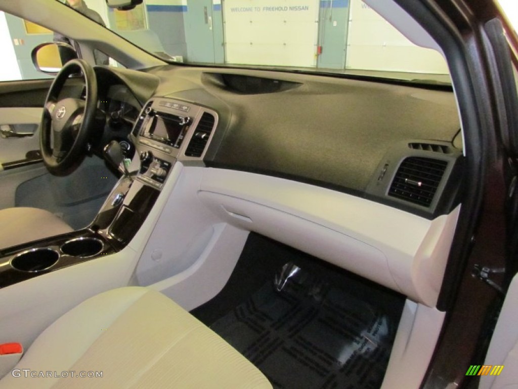 2010 Venza I4 - Magnetic Gray Metallic / Gray photo #24