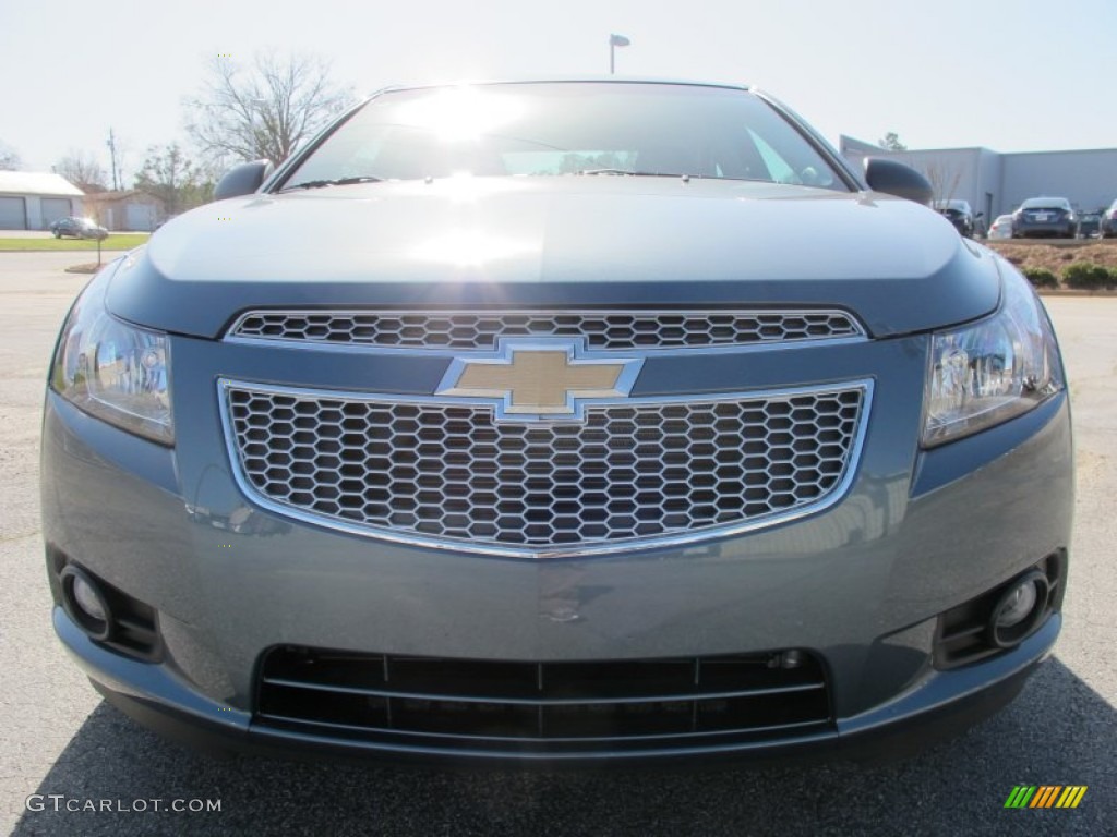 2012 Cruze LS - Blue Granite Metallic / Jet Black/Medium Titanium photo #2