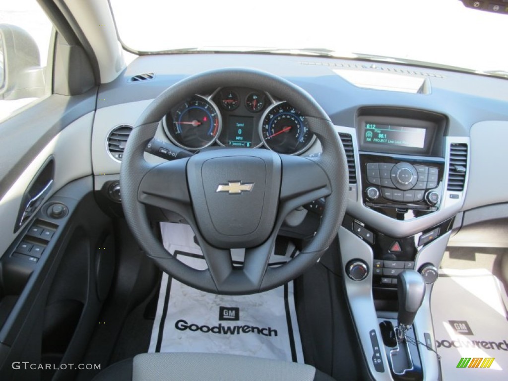 2012 Cruze LS - Blue Granite Metallic / Jet Black/Medium Titanium photo #14