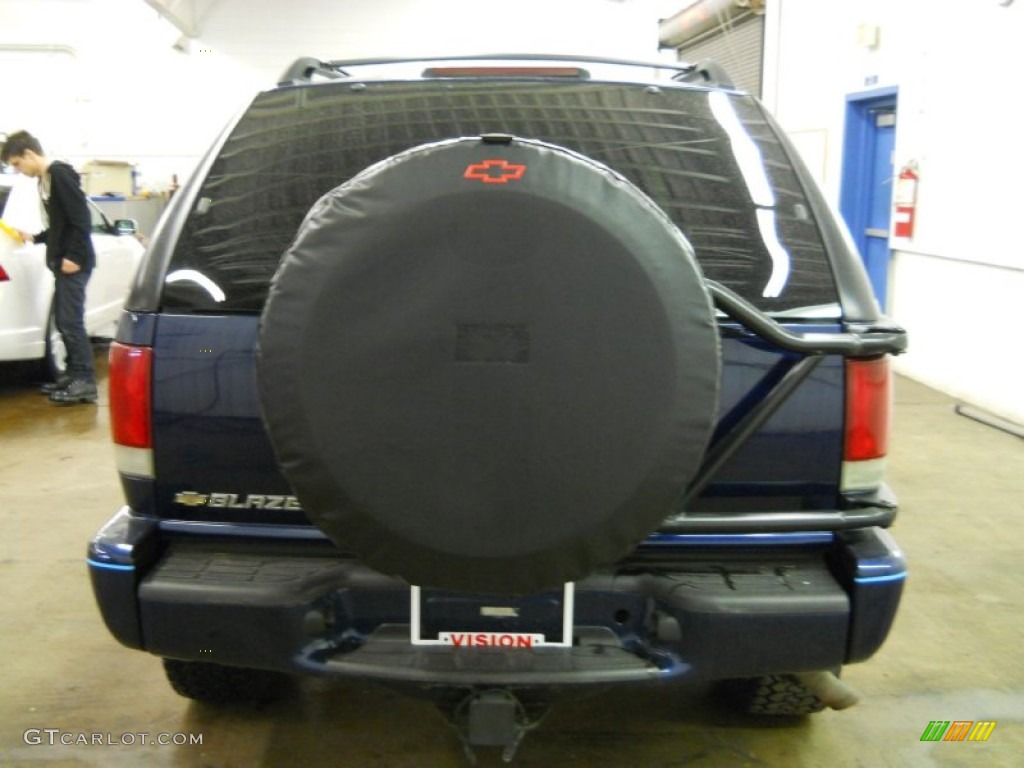 2002 Blazer LS ZR2 4x4 - Indigo Blue Metallic / Medium Gray photo #17
