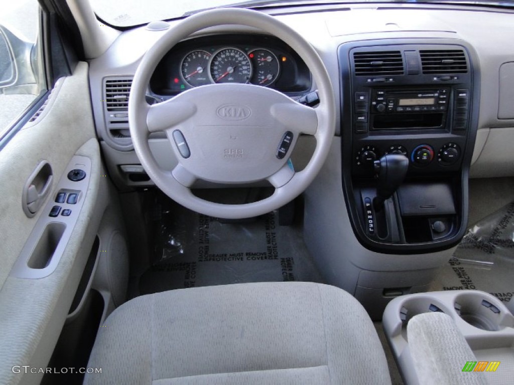 2004 Sedona LX - Sage Green / Beige photo #19