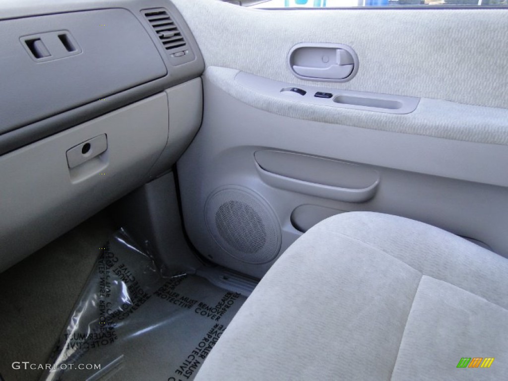 2004 Sedona LX - Sage Green / Beige photo #21