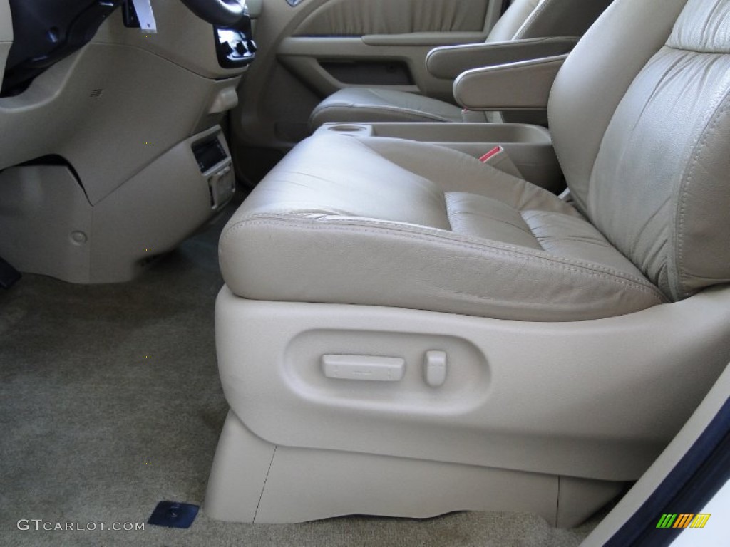 2010 Honda Odyssey Touring Front Seat Photo #61953522