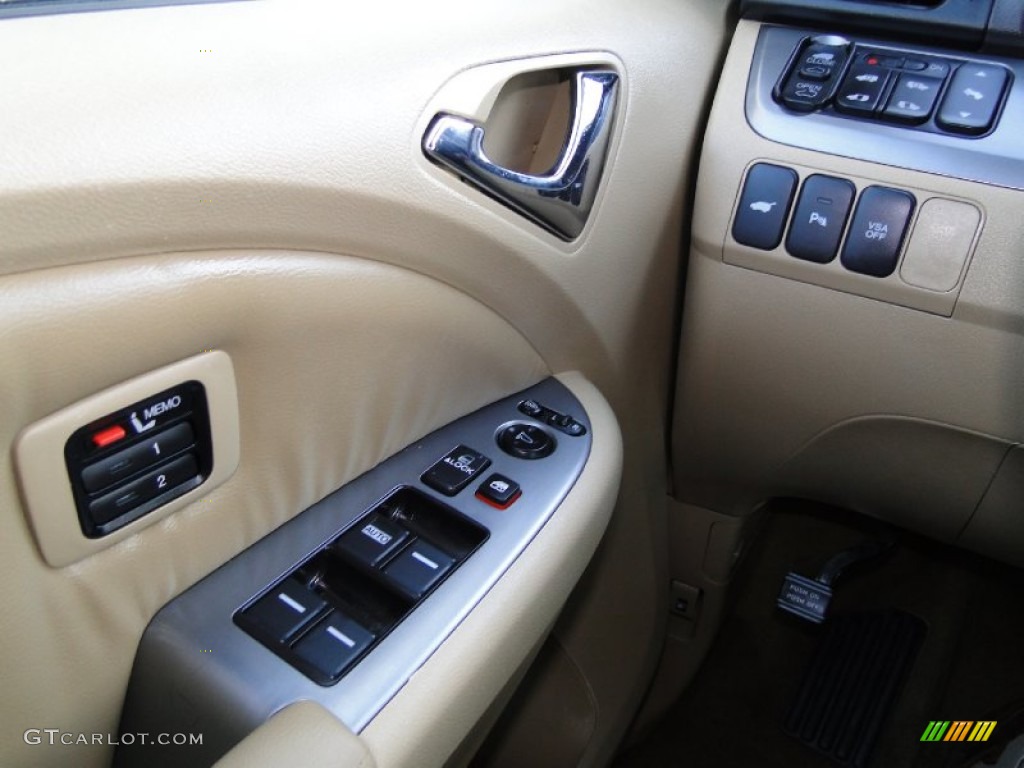 2010 Honda Odyssey Touring Controls Photo #61953542