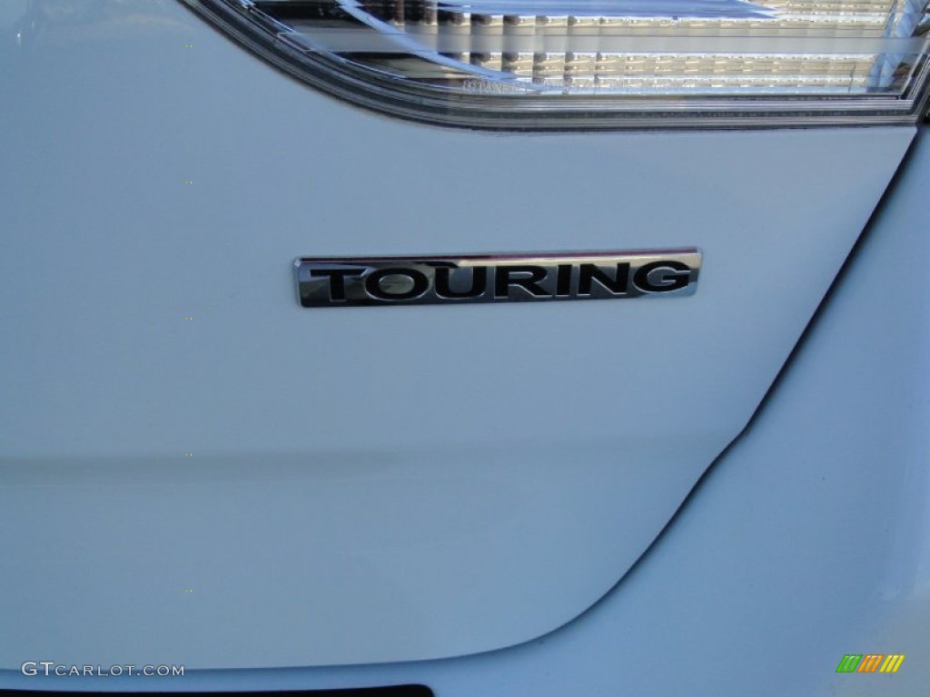 2010 Honda Odyssey Touring Marks and Logos Photos