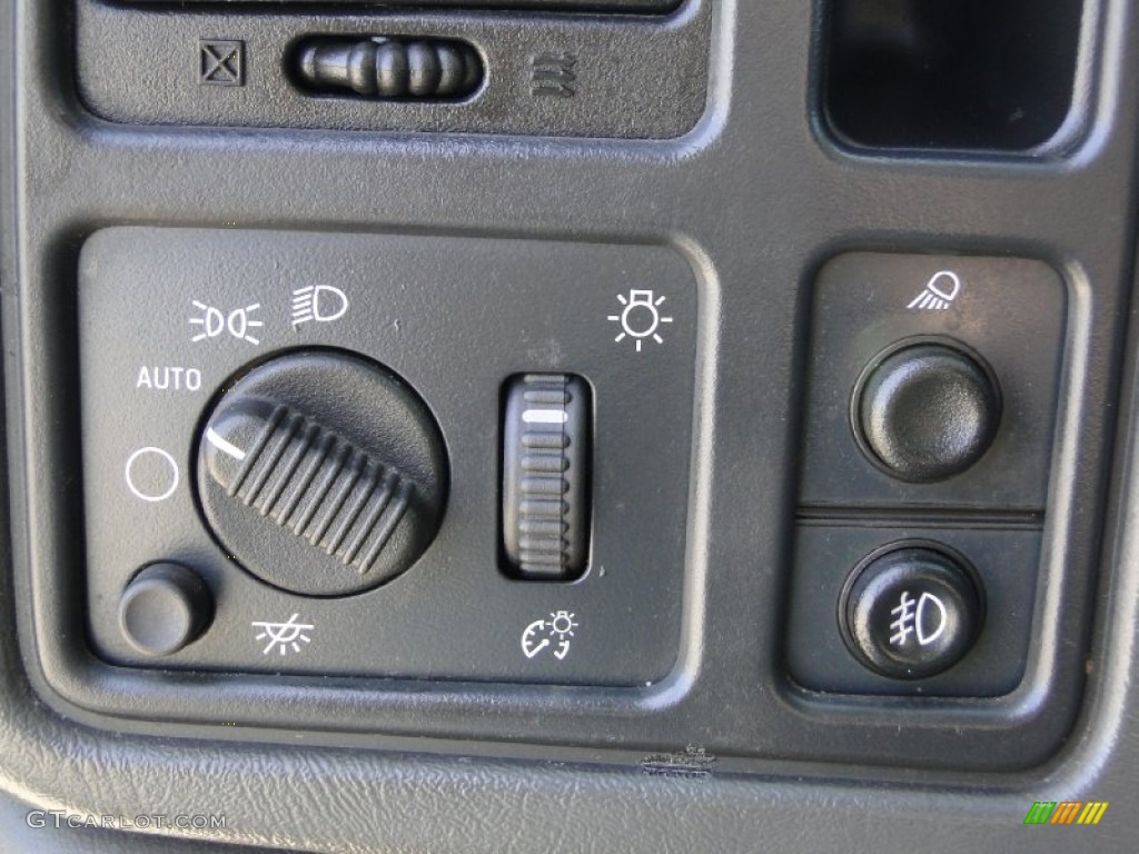 2004 GMC Sierra 1500 SLE Extended Cab Controls Photo #61953968