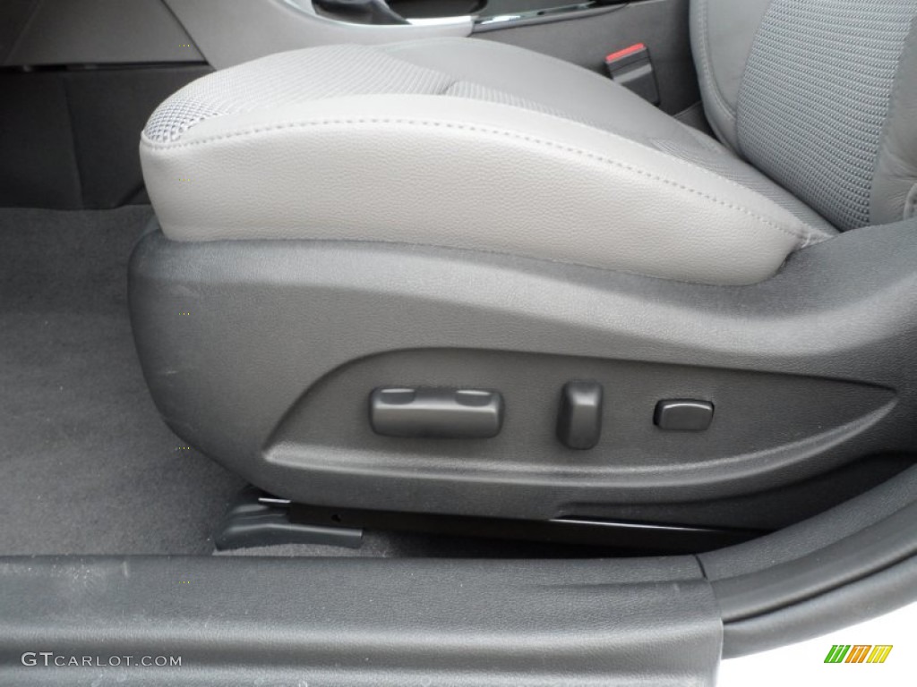 2012 Hyundai Sonata SE Front Seat Photo #61955378
