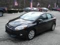 2012 Black Ford Focus SE 5-Door  photo #4