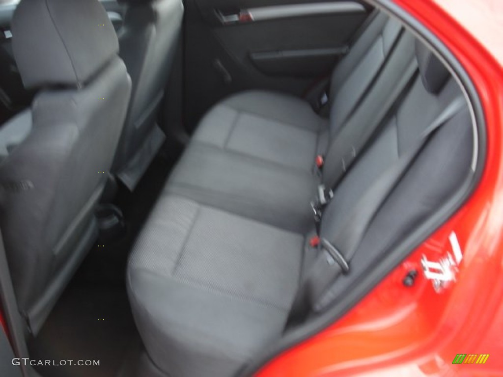 2010 Aveo LT Sedan - Victory Red / Charcoal photo #13