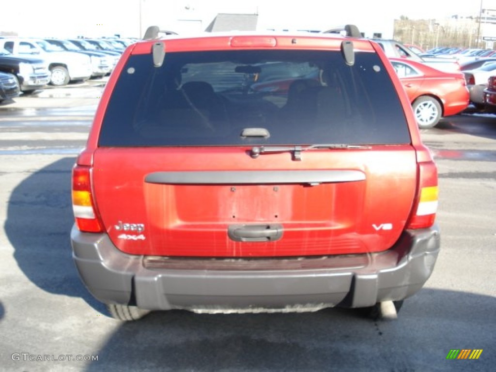 2004 Grand Cherokee Laredo 4x4 - Inferno Red Pearl / Taupe photo #5