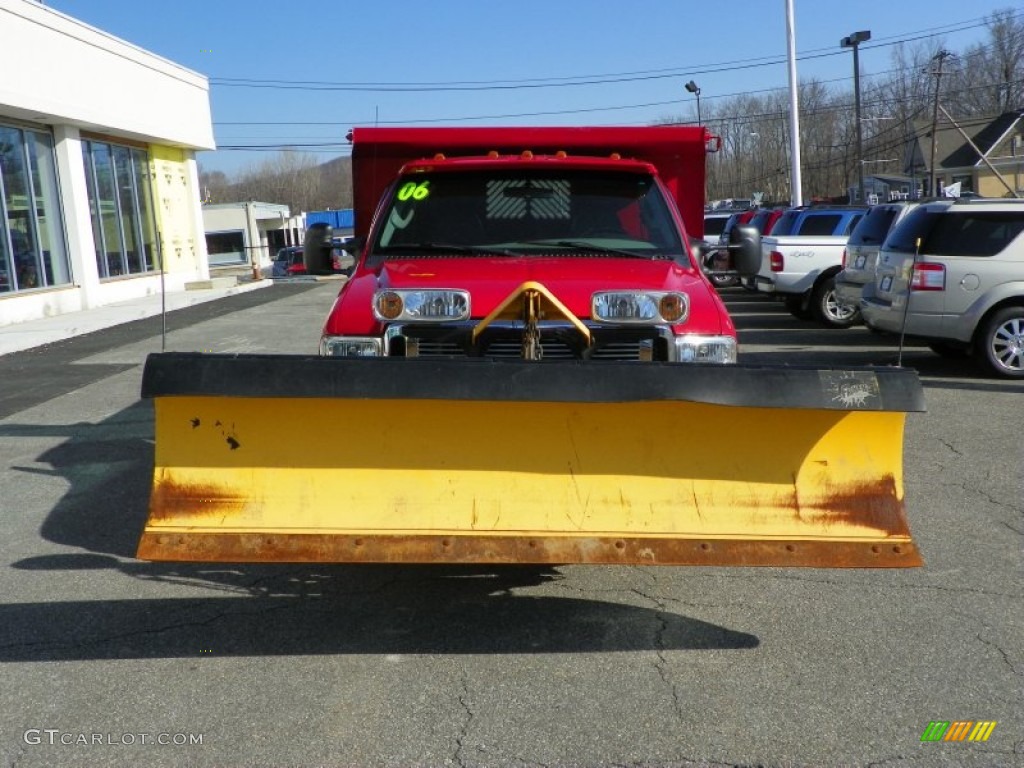 2006 F350 Super Duty XL Regular Cab 4x4 Dump Truck - Red Clearcoat / Medium Flint photo #4