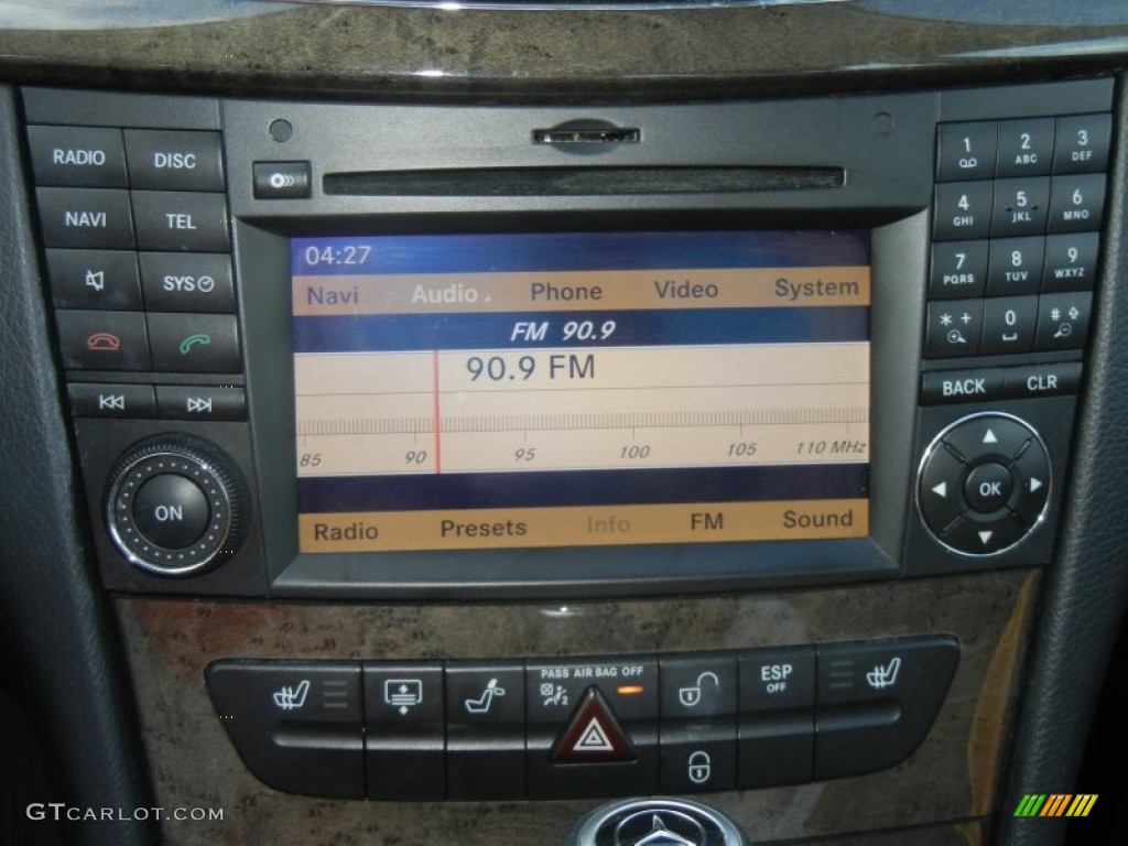 2009 Mercedes-Benz E 350 4Matic Sedan Audio System Photo #61971258