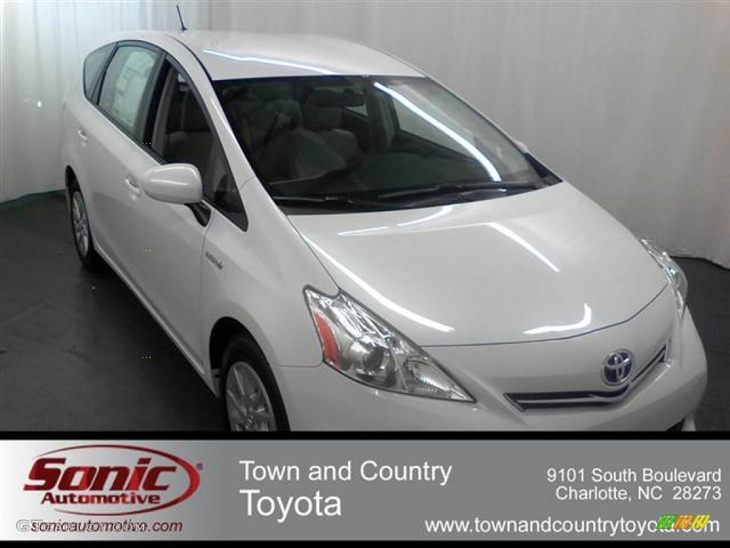 Blizzard White Pearl Toyota Prius v