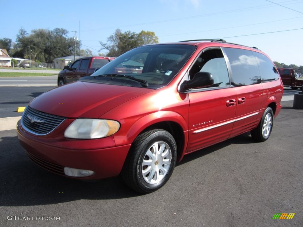 Inferno Red Pearl 2001 Chrysler Town & Country LXi Exterior Photo #61975932