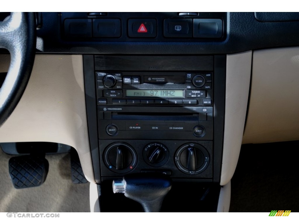 2001 Jetta GLS TDI Sedan - Galactic Blue / Beige photo #8