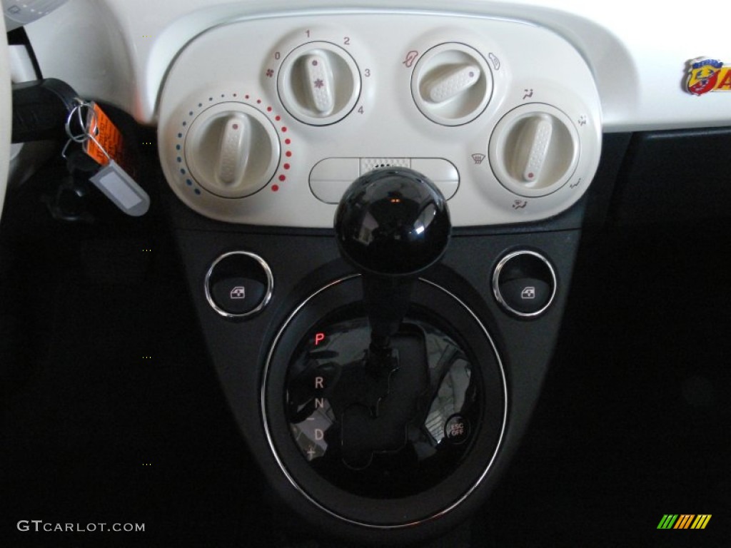 2012 Fiat 500 Pop Controls Photo #61980057