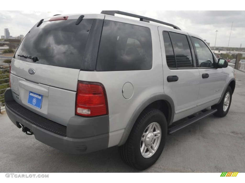 2002 Explorer XLS - Silver Frost Metallic / Graphite photo #6