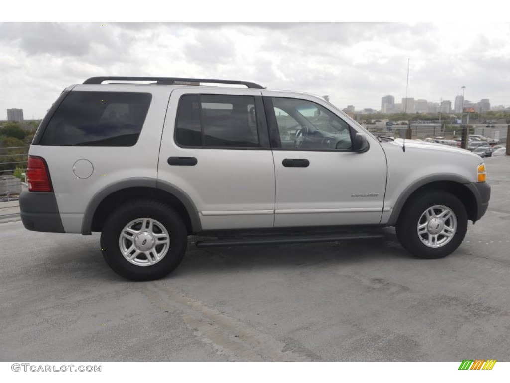 2002 Explorer XLS - Silver Frost Metallic / Graphite photo #7