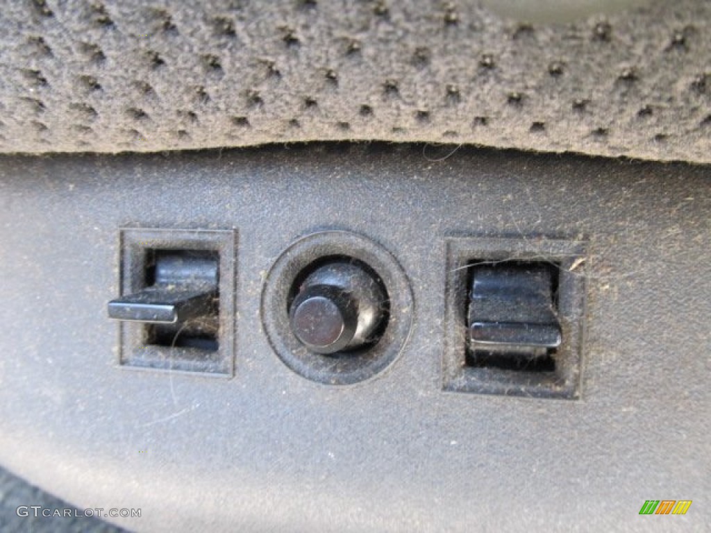 1996 Blazer LS 4x4 - Dark Cherry Red Metallic / Graphite photo #15