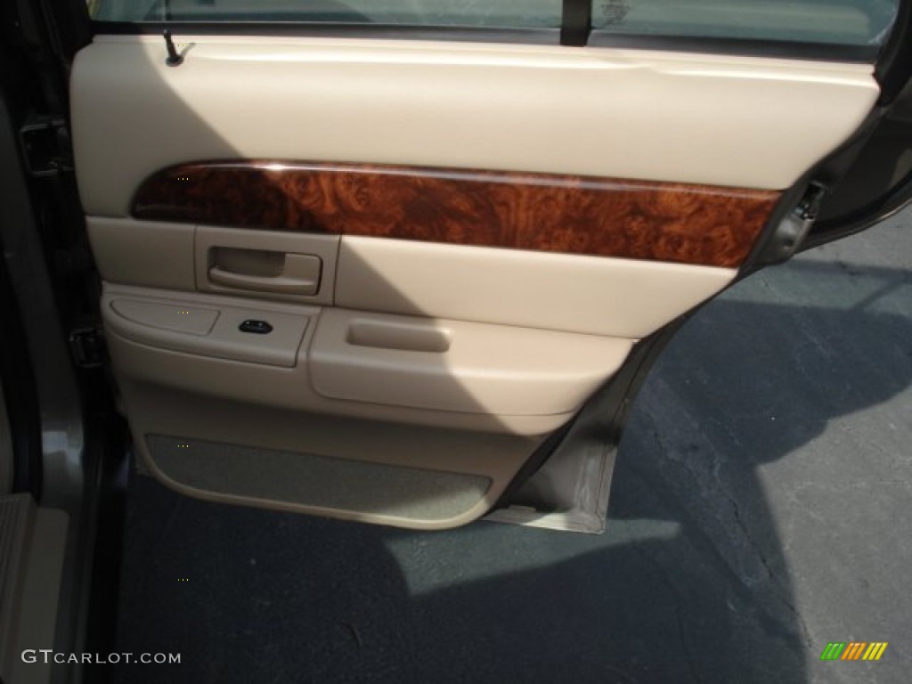 2004 Grand Marquis LS - Arizona Beige Metallic / Medium Parchment photo #19