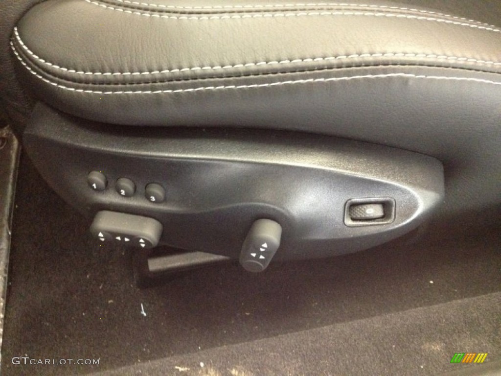 2012 Maserati GranTurismo Convertible GranCabrio Controls Photo #61996415