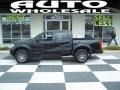 Super Black - Frontier SV Crew Cab 4x4 Photo No. 1