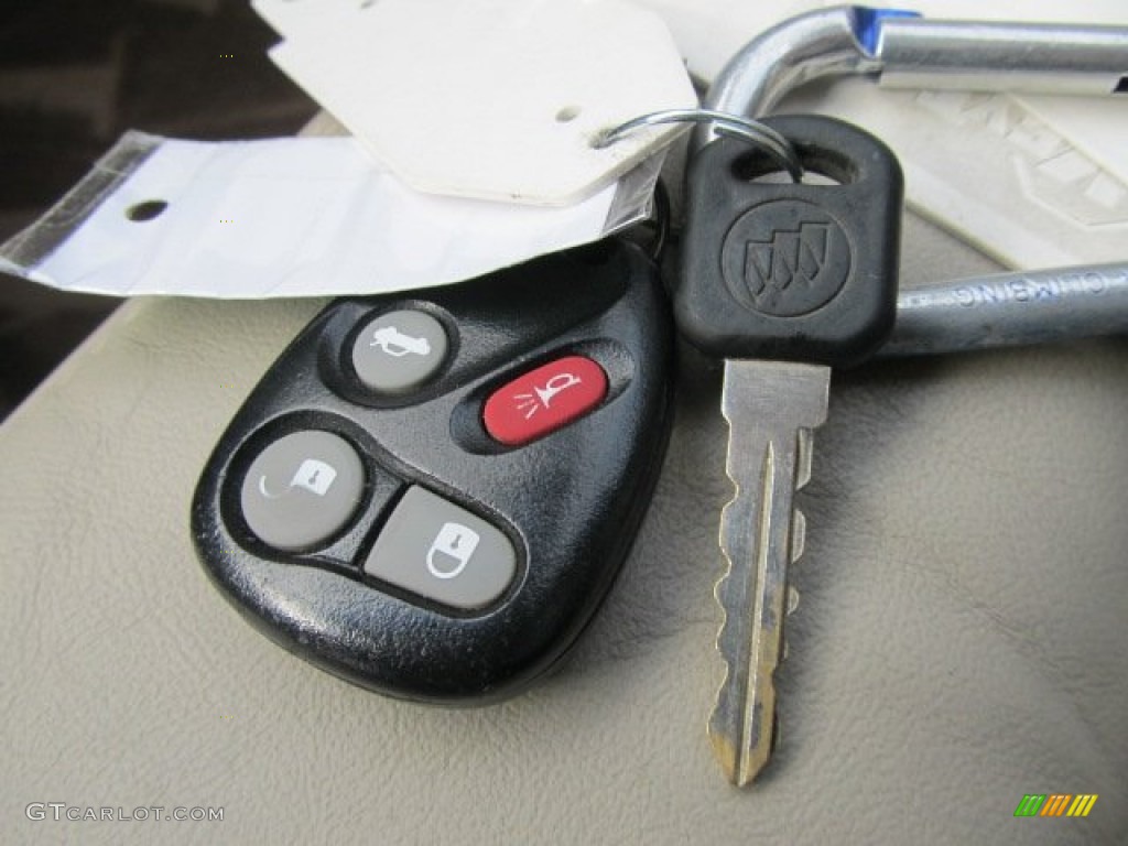 2002 Buick Park Avenue Standard Park Avenue Model Keys Photos