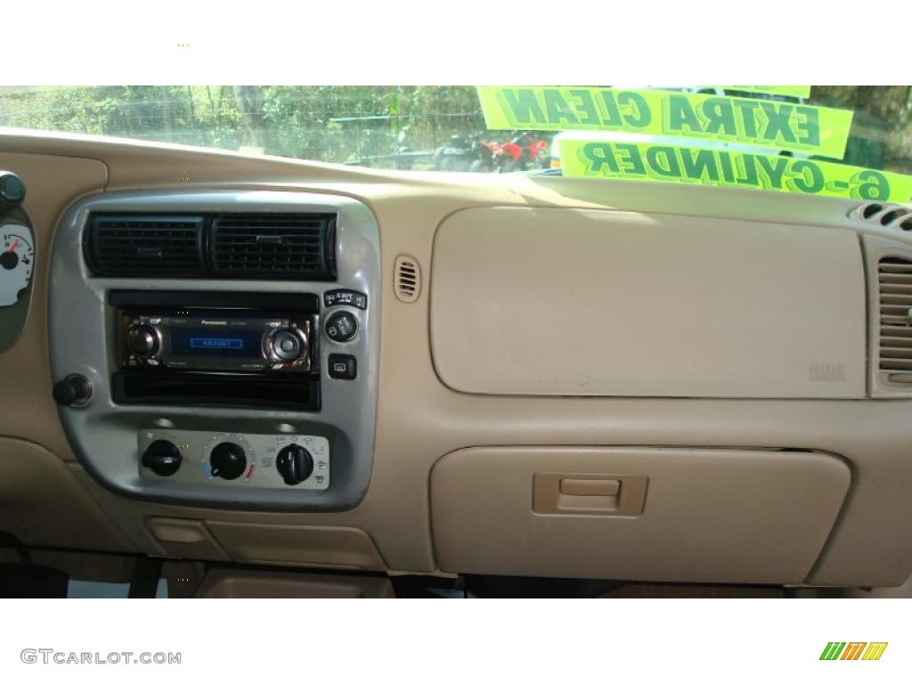 2002 Explorer Sport - Black Clearcoat / Medium Parchment photo #11
