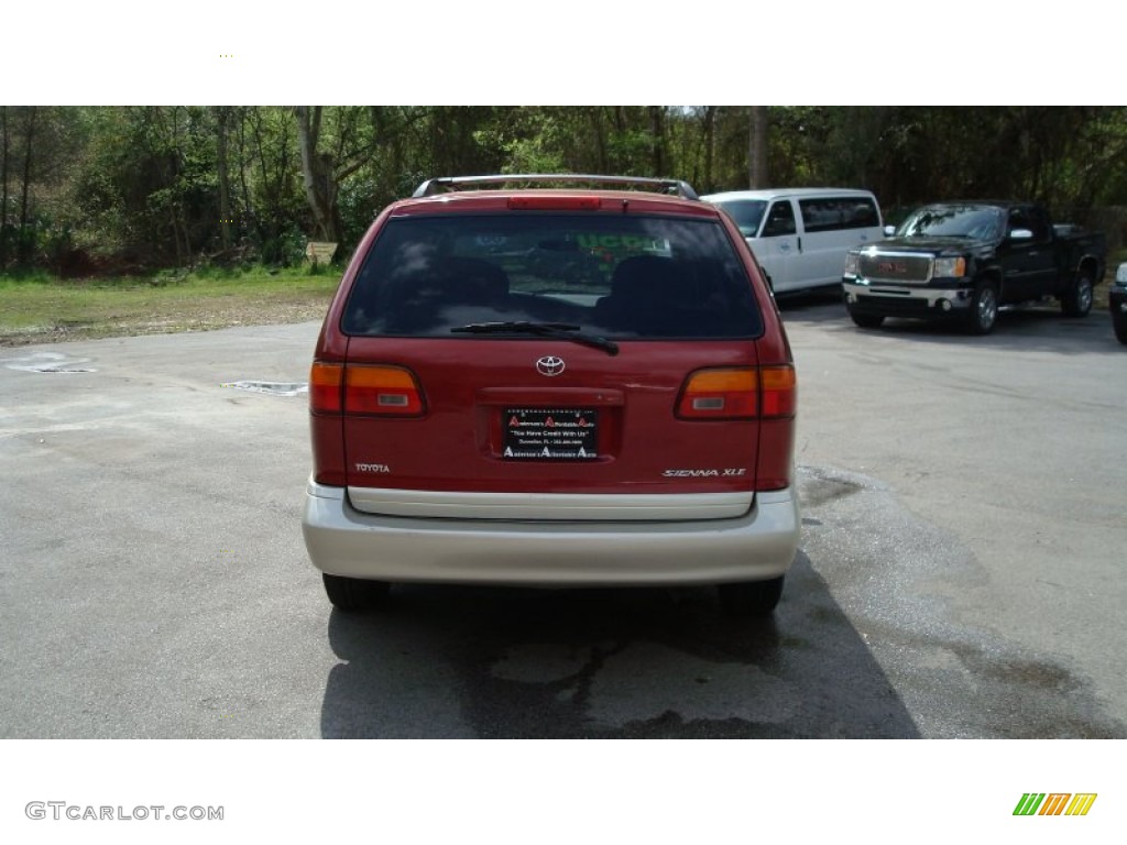 2000 Sienna XLE - Sunfire Red Pearl / Oak photo #4
