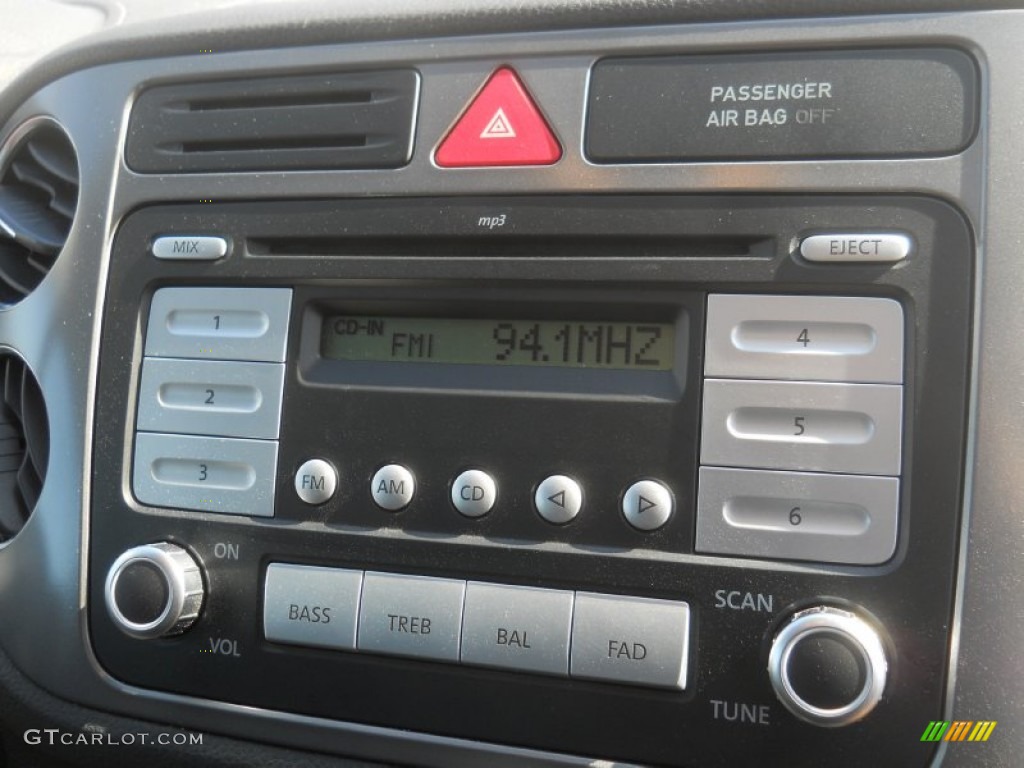 2010 Volkswagen Tiguan S Audio System Photo #62007141