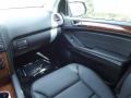 Black - ML 320 BlueTec 4Matic Photo No. 39