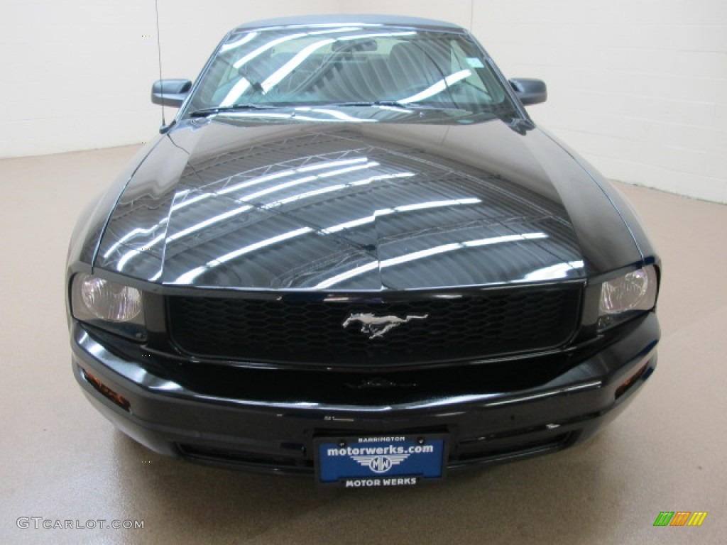 2006 Mustang V6 Premium Convertible - Black / Light Graphite photo #2