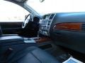 Silver Indulgence - QX 56 4WD Photo No. 29