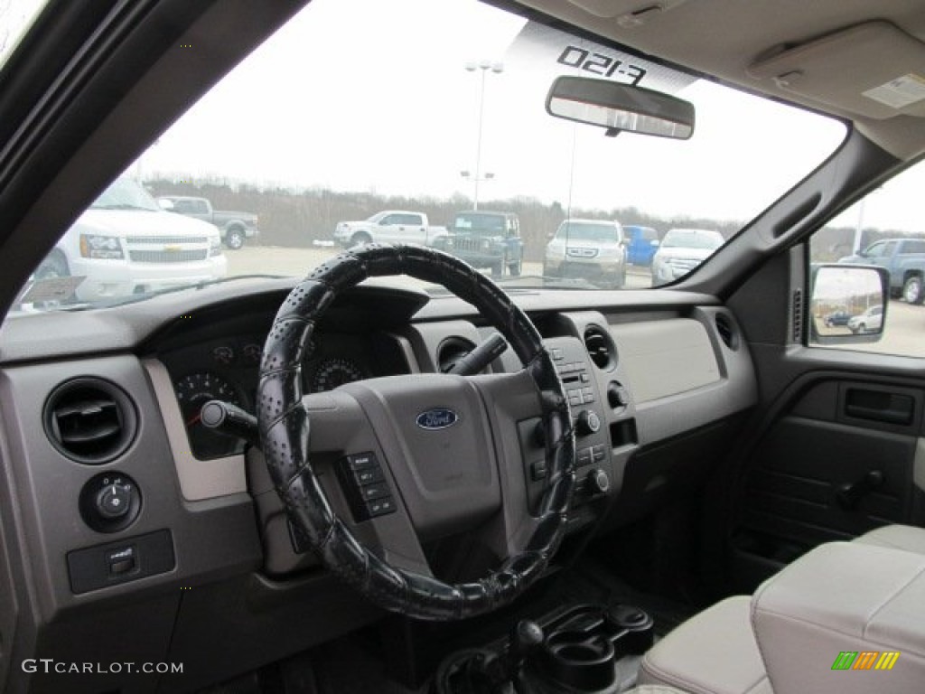 2009 F150 XL Regular Cab 4x4 - Brilliant Silver Metallic / Stone/Medium Stone photo #13