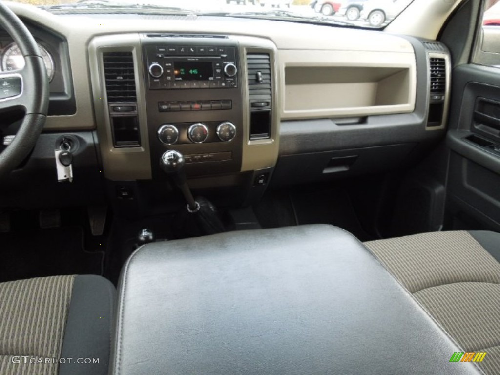 2010 Ram 3500 SLT Crew Cab 4x4 - Bright White / Dark Slate/Medium Graystone photo #16