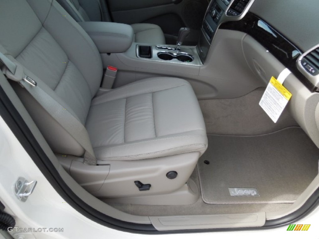 Dark Graystone/Medium Graystone Interior 2012 Jeep Grand Cherokee Laredo X Package 4x4 Photo #62017382