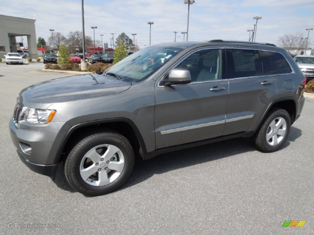 2012 Grand Cherokee Laredo X Package 4x4 - Mineral Gray Metallic / Dark Graystone/Medium Graystone photo #1