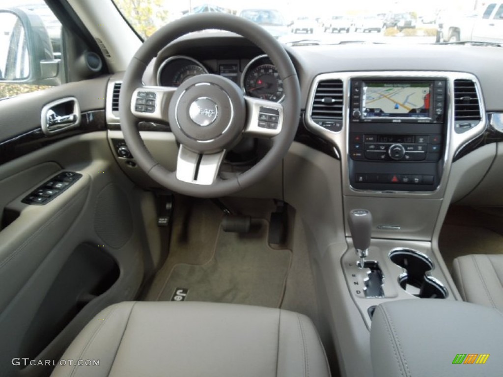 2012 Grand Cherokee Laredo X Package 4x4 - Mineral Gray Metallic / Dark Graystone/Medium Graystone photo #17