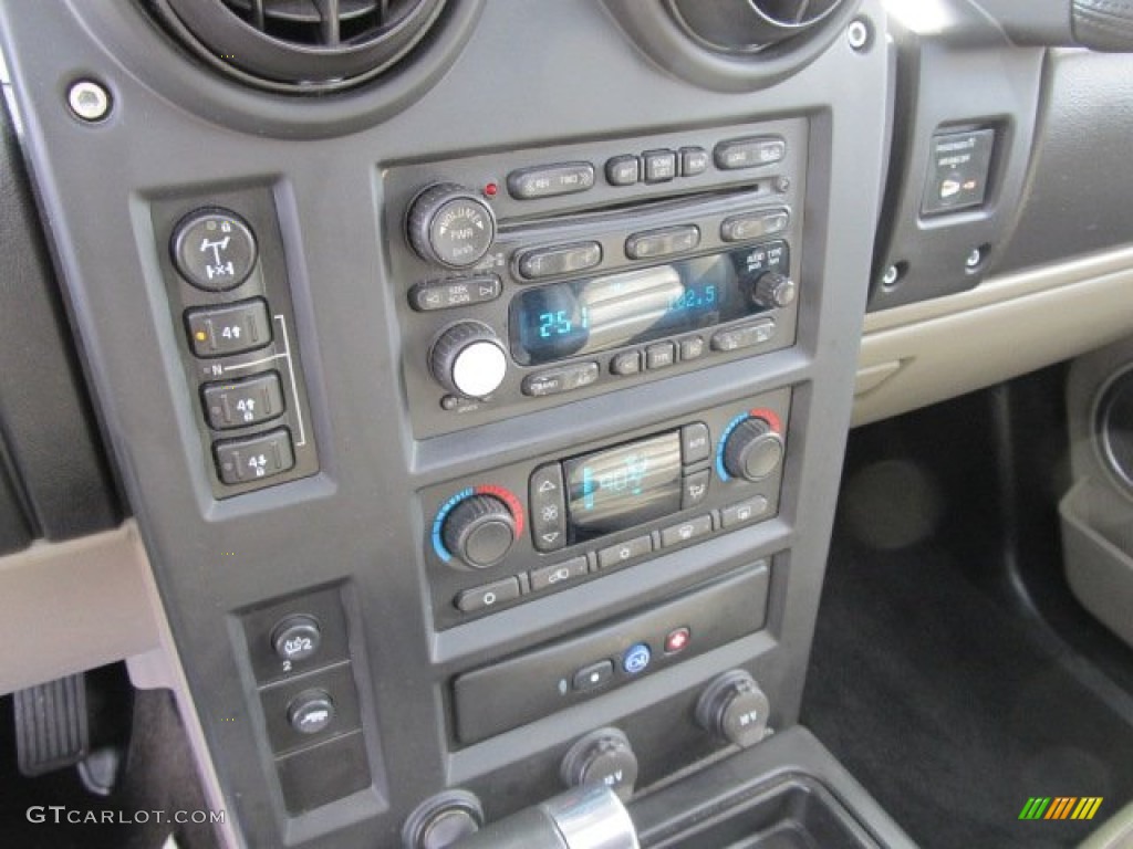 2005 Hummer H2 SUV Controls Photo #62022230