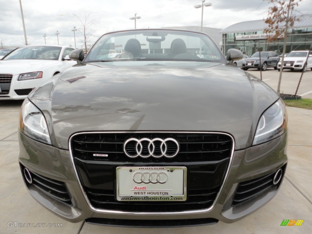 2012 TT 2.0T quattro Roadster - Dakota Grey Metallic / Black photo #2