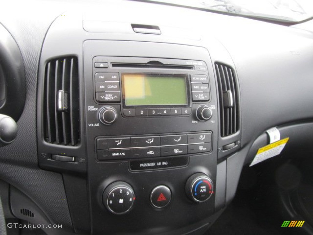 2009 Elantra Touring - Chilipepper Red / Black photo #16