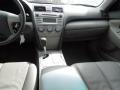 Super White - Camry LE Photo No. 17