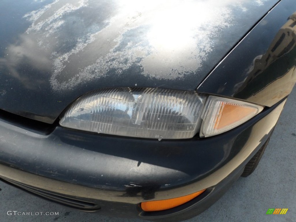 1999 Cavalier LS Sedan - Black / Graphite photo #9