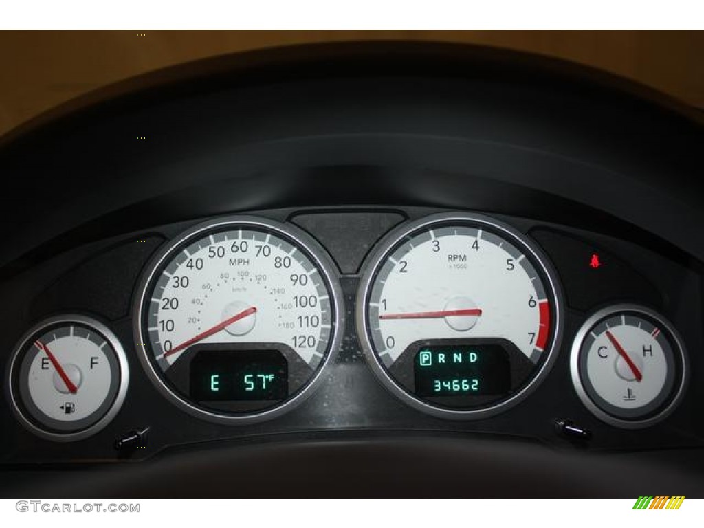 2010 Dodge Grand Caravan SXT Gauges Photos