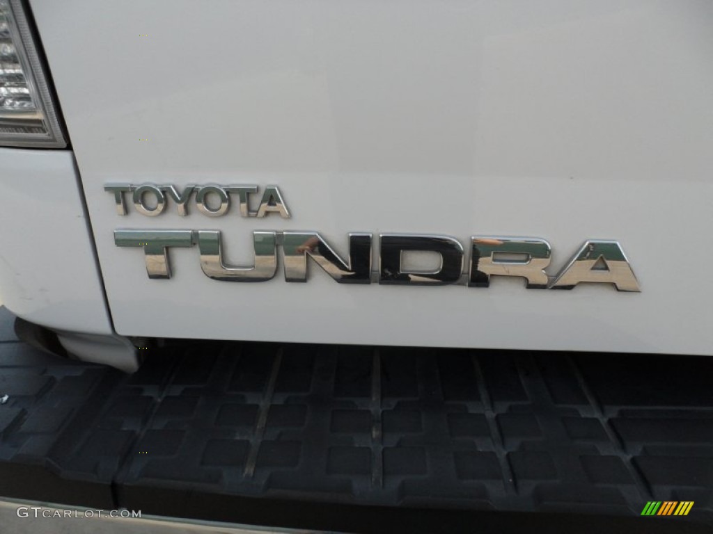 2010 Tundra Double Cab - Super White / Graphite Gray photo #21